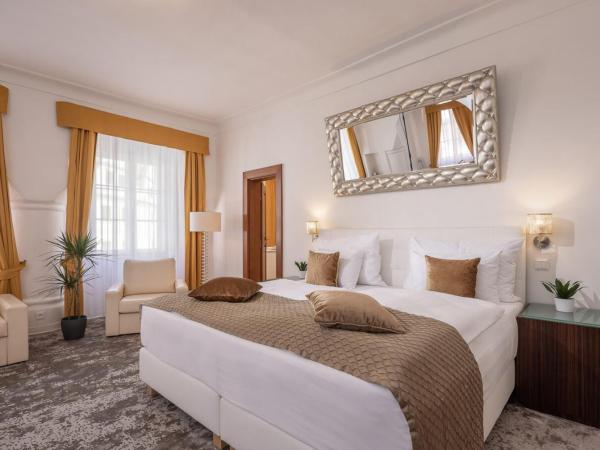 Bellevue Hotel Český Krumlov : photo 1 de la chambre suite exécutive