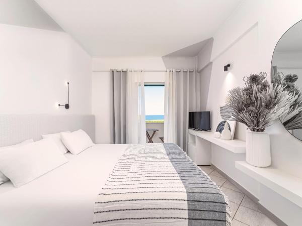 San Giovanni Beach Resort and Suites : photo 6 de la chambre deluxe panorama junior suite sea view