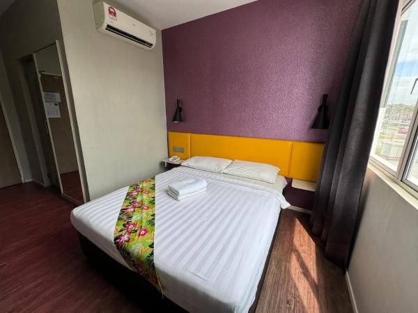 Win Win Boutique Hotel PD : photo 3 de la chambre chambre lit queen-size de luxe avec fenêtre