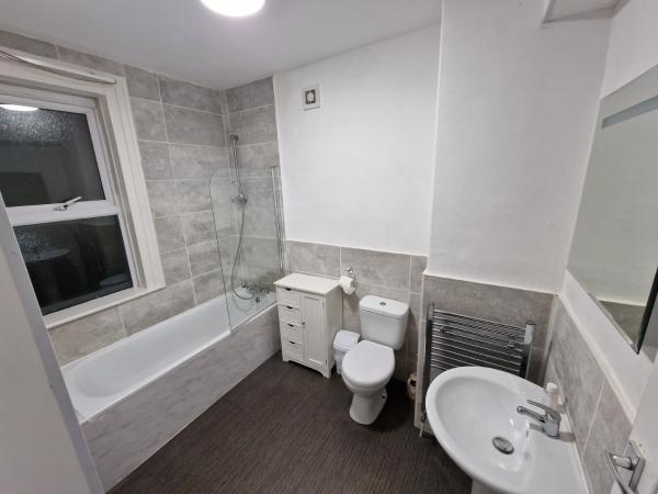 Liverpool city 5 bed house sleeps 12 : photo 8 de la chambre maison de vacances
