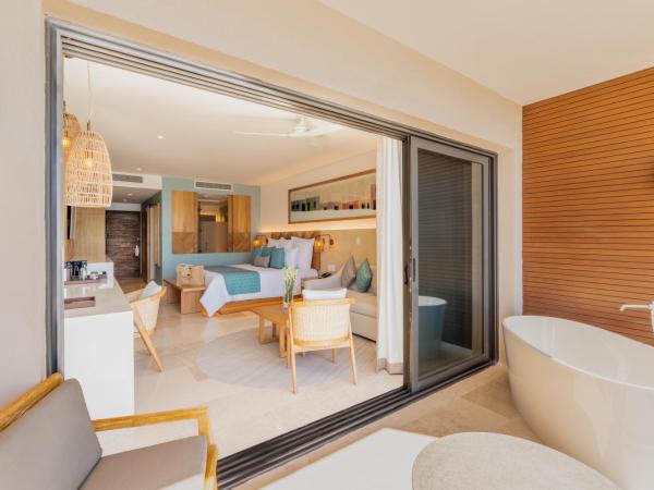 Dreams Estrella del Mar Mazatlán Golf & Spa Resort : photo 3 de la chambre suite lit king-size junior club privilège - côté océan