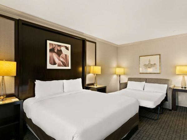 The Royal Sonesta Harbor Court Baltimore : photo 3 de la chambre chambre lit queen-size de luxe