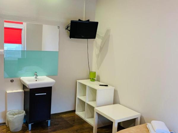 Boutique Hostel : photo 8 de la chambre chambre double avec salle de bains commune