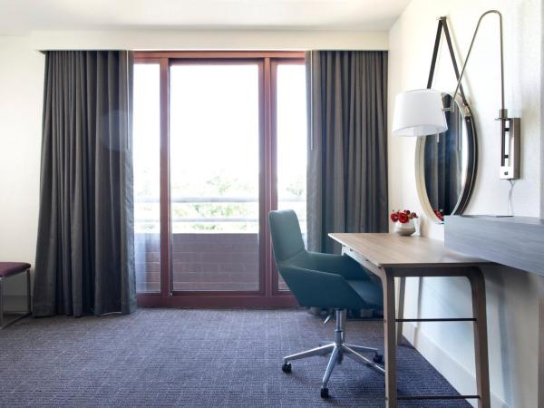 Crowne Plaza Atlanta Perimeter at Ravinia, an IHG Hotel : photo 6 de la chambre chambre d'angle premium lit king-size