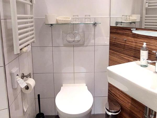 Airport Messe Hotel : photo 10 de la chambre chambre double standard