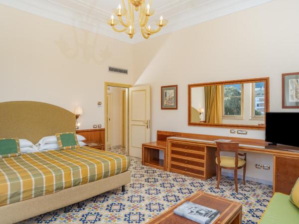 Hotel Antiche Mura : photo 2 de la chambre grande chambre double ou lits jumeaux