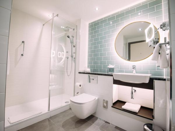 Crowne Plaza - Belfast, an IHG Hotel : photo 5 de la chambre junior king suite with additional living area