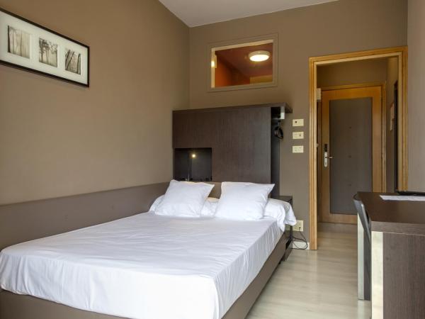 M14 Hotel & Spa : photo 2 de la chambre chambre double basique avec balcon