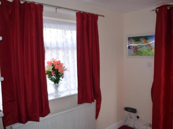 Lyndhurst Hotel : photo 1 de la chambre chambre familiale avec salle de bains privative