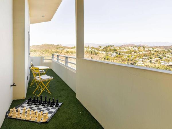 Epic Views! Hollywood Hills SkyVilla: Crow's Nest : photo 8 de la chambre maison 1 chambre