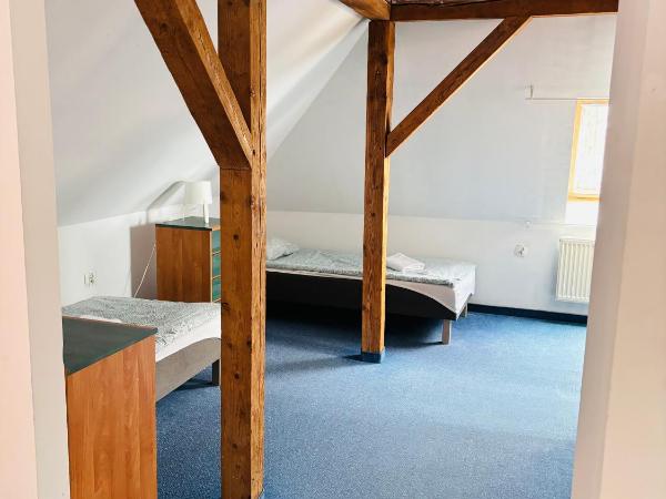 Willa Pod Wieżami : photo 7 de la chambre studio familial