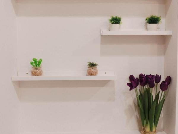 BnB98 Silom Hotel - 1 minutes from SKY TRAIN Sala Daeng station and SUBWAY Silom station : photo 7 de la chambre chambre double deluxe