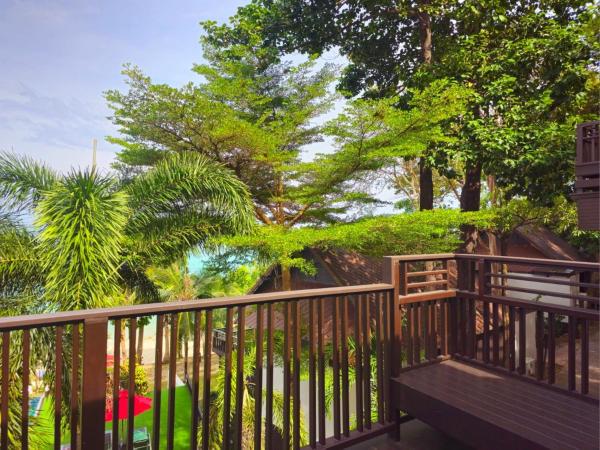 Phi Phi Holiday Resort : photo 4 de la chambre studio premier corail - vue sur mer