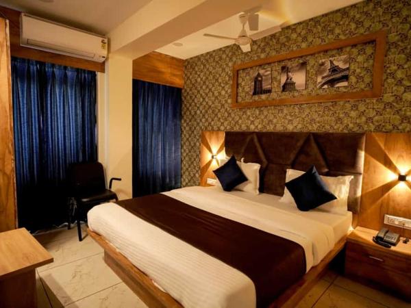 Hotel Mahaveer : photo 10 de la chambre chambre lit king-size supérieure