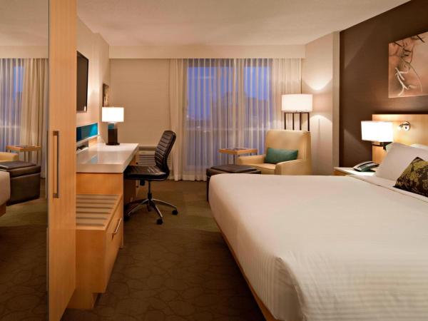 Delta Hotels by Marriott Winnipeg : photo 1 de la chambre chambre lit king-size premium - Étage Élevé