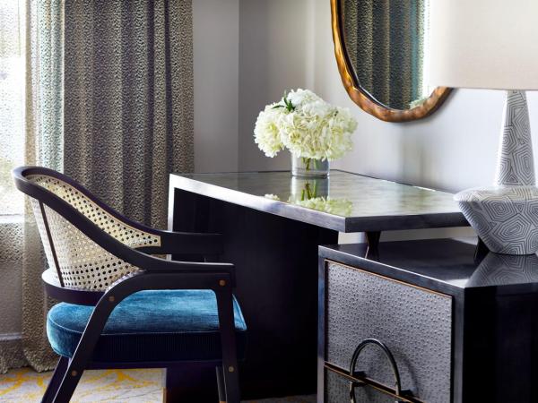 Grand Bohemian Orlando, Autograph Collection : photo 7 de la chambre suite lit king-size avec canapé-lit et baignoire spa