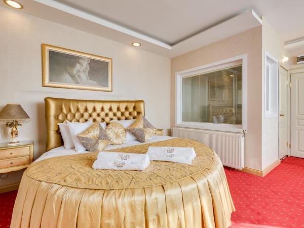 Twins Hotel : photo 6 de la chambre chambre lit king-size deluxe