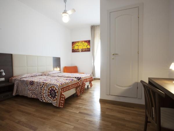Hotel Amalfi : photo 2 de la chambre chambre lits jumeaux