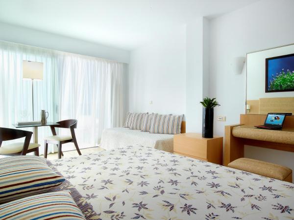 Albatros Spa & Resort Hotel : photo 2 de la chambre chambre double supérieure - vue sur piscine