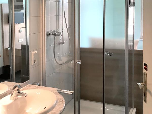 Hotel Mozart Bonn : photo 8 de la chambre chambre simple avec toilettes communes