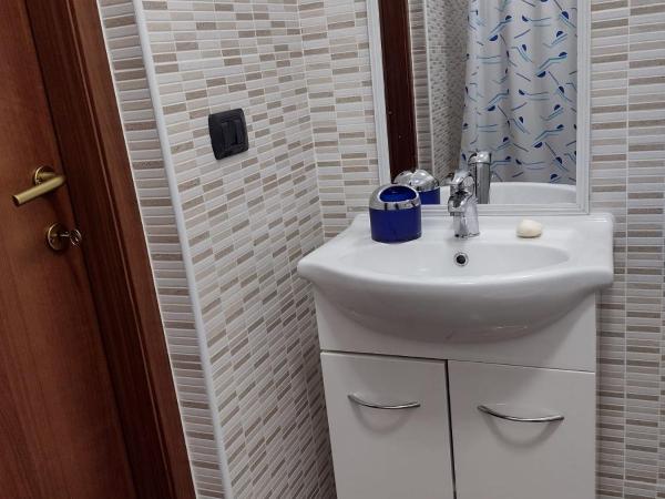 Villa il sole : photo 6 de la chambre chambre double avec salle de bains privative