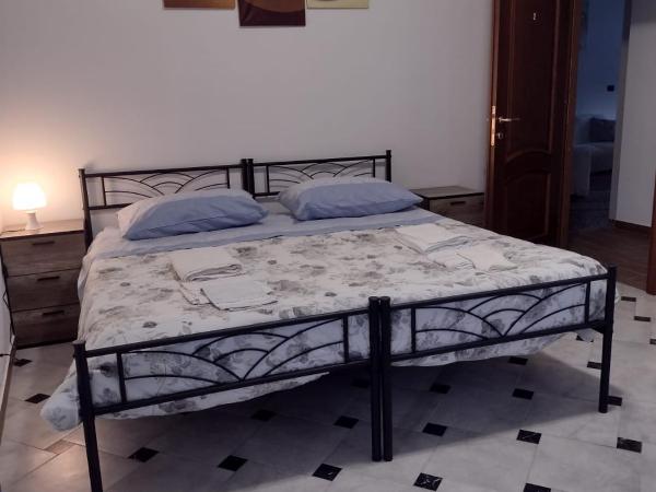 Villa il sole : photo 5 de la chambre chambre double avec salle de bains commune