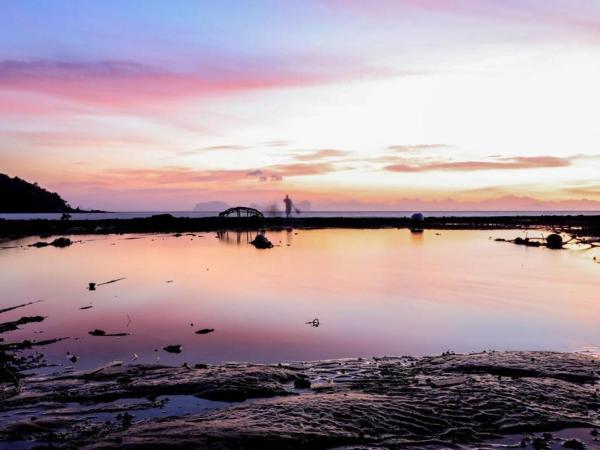 HEAVEN HILL LANTA : photo 9 de la chambre chambre double avec balcon - vue sur mer