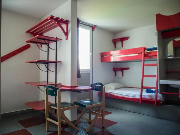 Auberge de Jeunesse HI Paris Le d'Artagnan : photo 1 de la chambre lit simple dans dortoir pour femmes