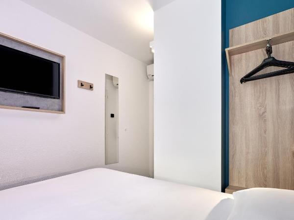 Kyriad Direct Narbonne Sud : photo 4 de la chambre chambre standard avec 1 lit double, connexion wi-fi gratuite, climatisation et douche