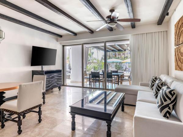 Hilton Vacation Club Cabo Azul Los Cabos : photo 9 de la chambre 2 chambres ninos avec balcon - vue sur piscine