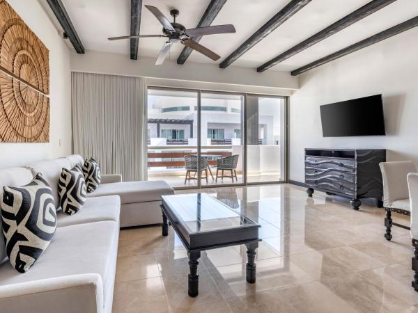 Hilton Vacation Club Cabo Azul Los Cabos : photo 9 de la chambre suite 2 chambres avec balcon - vue sur piscine