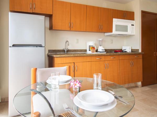 Plaza Pelicanos Grand Beach Resort All Inclusive : photo 8 de la chambre studio