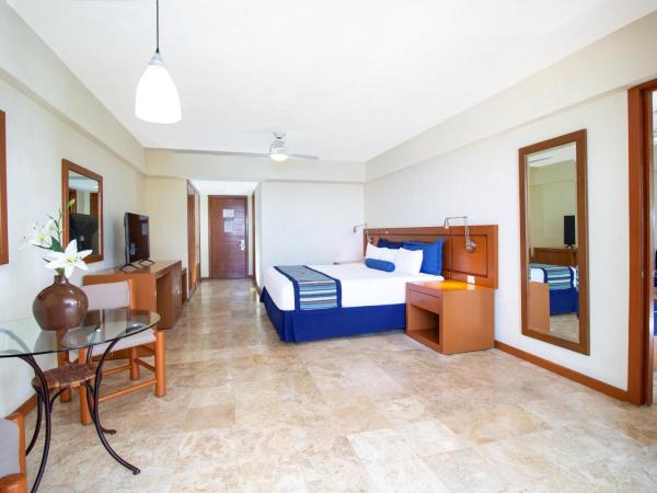 Plaza Pelicanos Grand Beach Resort All Inclusive : photo 5 de la chambre suite