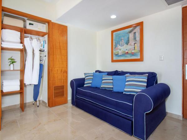 Plaza Pelicanos Grand Beach Resort All Inclusive : photo 7 de la chambre chambre lit king-size