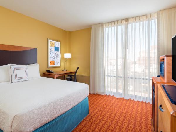 Fairfield Inn & Suites Louisville Downtown : photo 2 de la chambre chambre avec 2 grands lits queen-size 