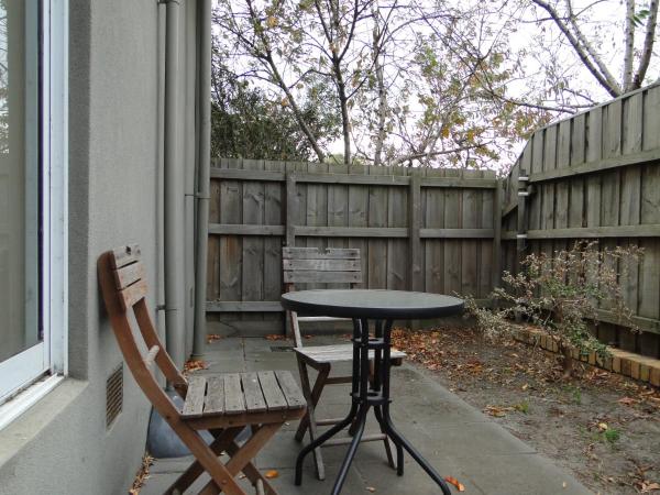 Brighton Serviced Apartments : photo 7 de la chambre studio avec vue sur la cour