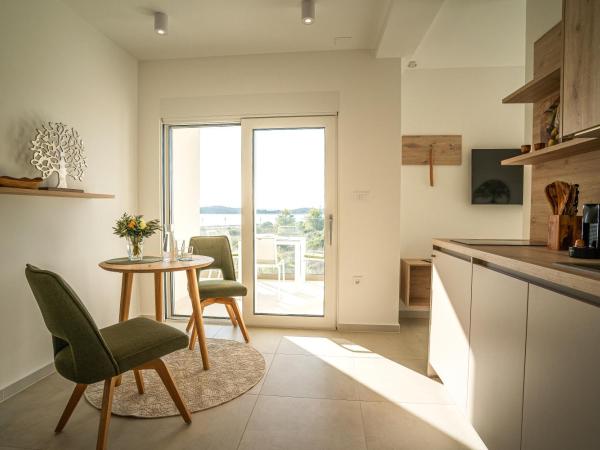 O`Life Boutique Apartments : photo 2 de la chambre studio - vue sur mer