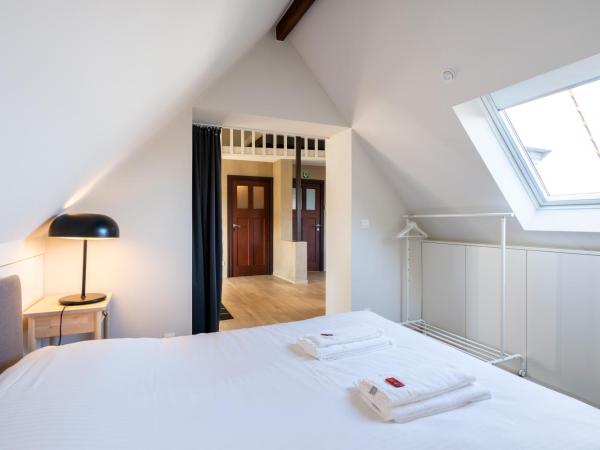 General Sixty-Seven by Romy&Travis : photo 2 de la chambre appartement en duplex