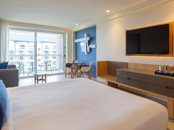 Royalton Splash Riviera Cancun, An Autograph Collection All-Inclusive Resort : photo 1 de la chambre suite junior deluxe