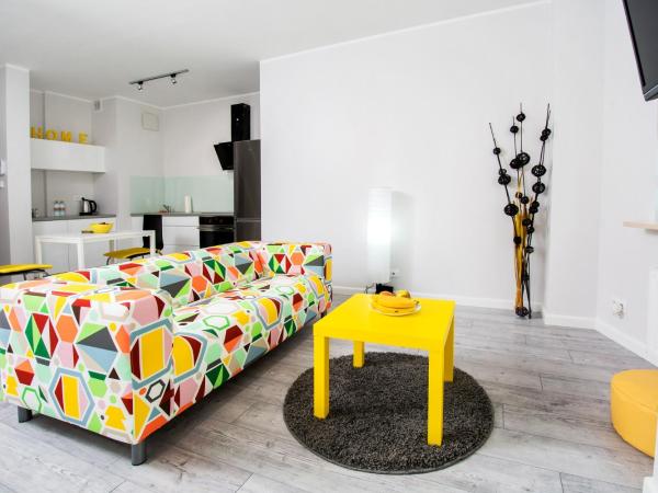 Warsaw Night Apartments Giełdowa : photo 1 de la chambre studio avec balcon