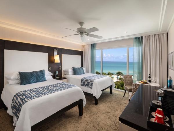 The Palms Hotel & Spa : photo 1 de la chambre hébergement 2 lits doubles - côté océan