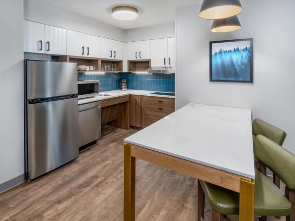 Staybridge Suites Denver - Cherry Creek, an IHG Hotel : photo 2 de la chambre suite lit king-size