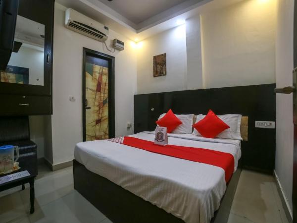 OYO Hotel West Delhi Inn Near Tdi Mall : photo 5 de la chambre petite chambre double