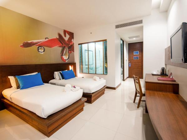 A2 Pool Resort - SHA Plus : photo 1 de la chambre chambre deluxe escalier