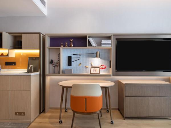 Home2 Suite by Hilton Chongqing South Bank : photo 3 de la chambre chambre lit queen-size deluxe