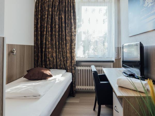 Hotel Hanseat Hamburg : photo 3 de la chambre chambre simple standard