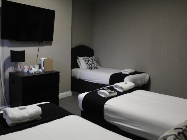 The Mitre Hotel : photo 4 de la chambre chambre triple avec salle de bains commune