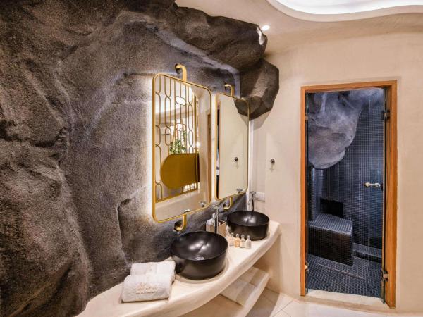 Athina Luxury Suites : photo 4 de la chambre suite troglodyte junior - vue sur caldeira