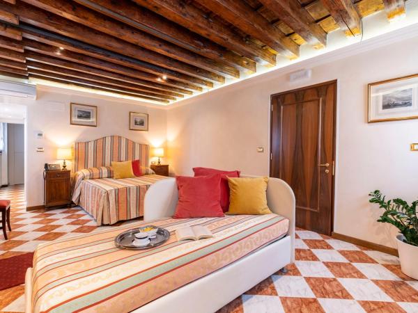 Palazzo Schiavoni Residenza d'epoca & Suite-Apartments : photo 10 de la chambre appartement - rez-de-chaussée