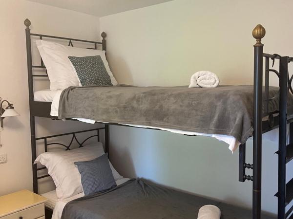 B&B Baron Gautsch : photo 6 de la chambre chambre quadruple avec terrasse